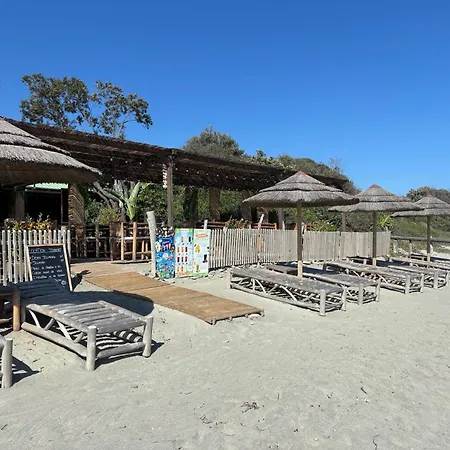 Holiday home Bord De Mer, Commerces Riviere 15mn