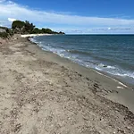 Bord De Mer, Commerces Riviere 15mn Nyaraló